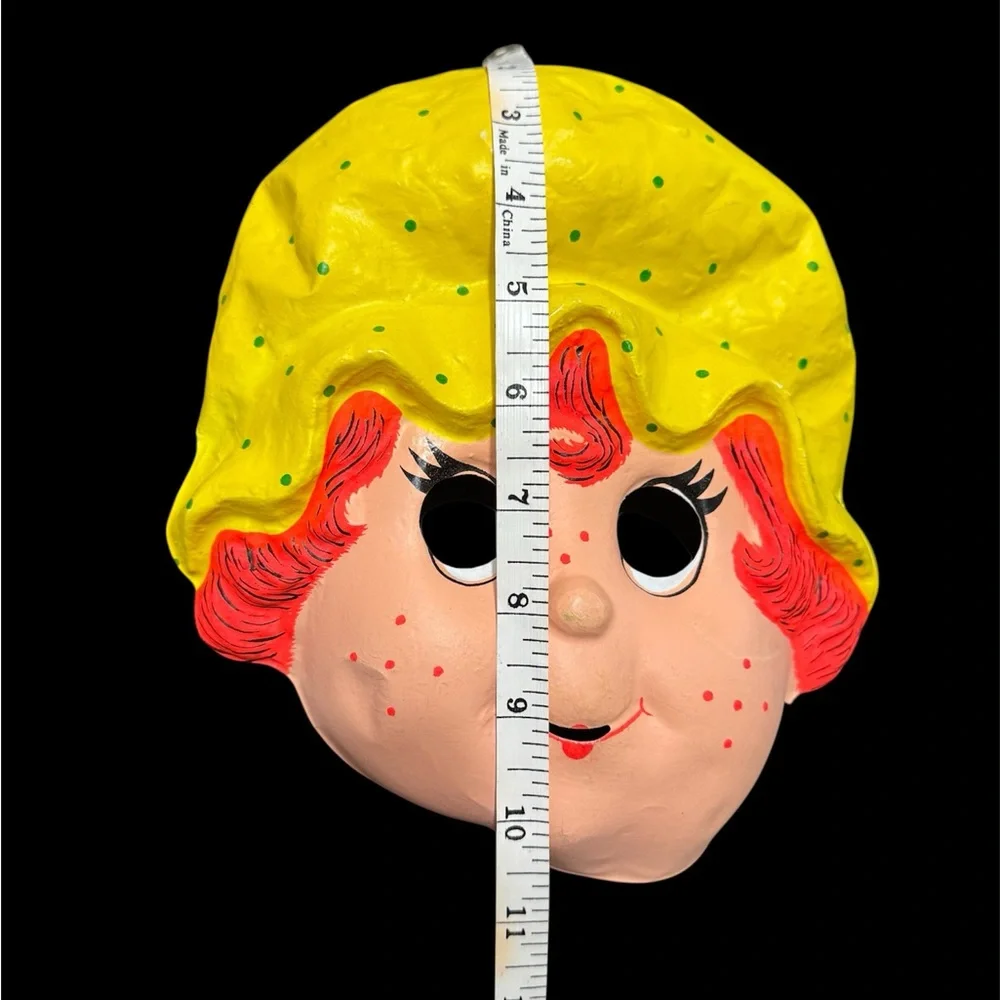 VTG Ben Cooper Strawberry Shortcake/Apple Dumpling plastic Halloween mask